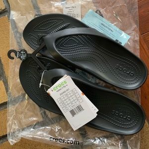 🆕 Crocs Kadee II Flip Flops 🆕